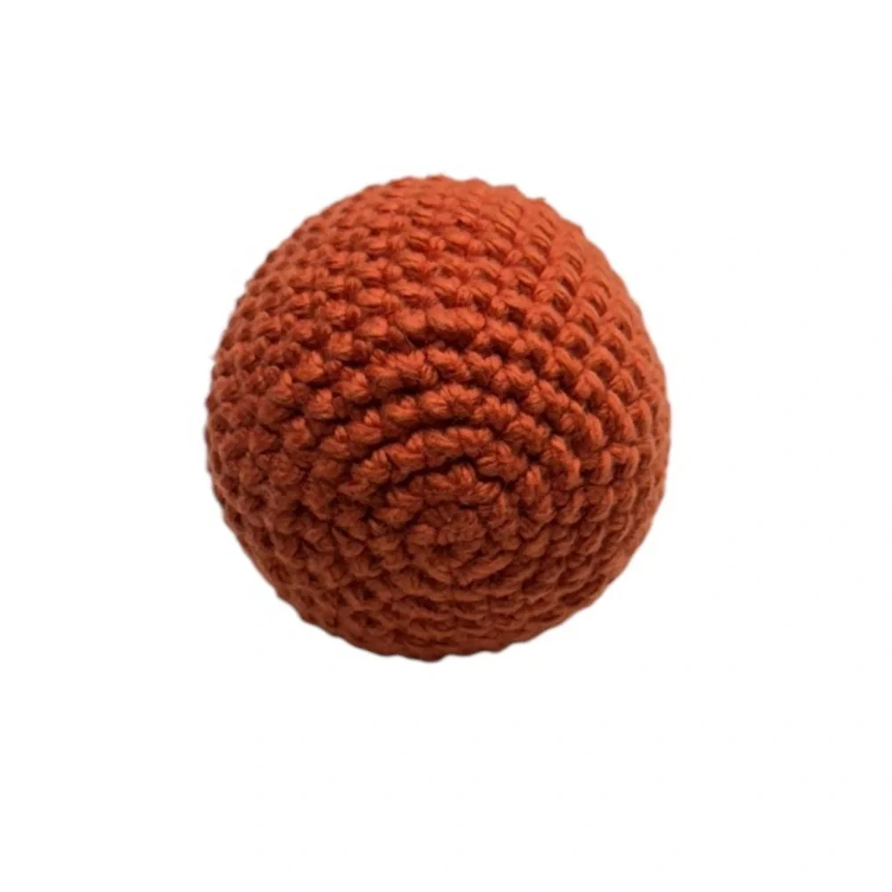 100% handmade crochet ball toy for cats with catnip inside! 100% cotton yarn toy